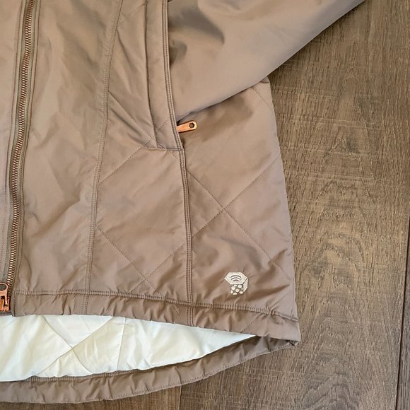 Mountain Hardwear Tan Ski Jacket with Insulated Design - Picture 6 of 16